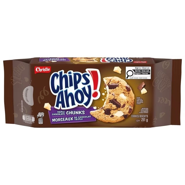 CHIPS AHOY! Triple Chocolate Chunks Cookies 251 g / 8.85 oz